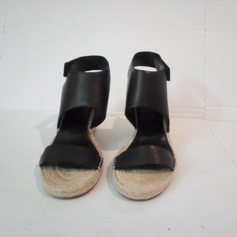 Womens 10.5 M Wedge Leather Sandals in Black by Vince Camuto LAMINDA Espadrille